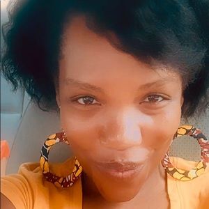 Meet your Posher, Dimonica